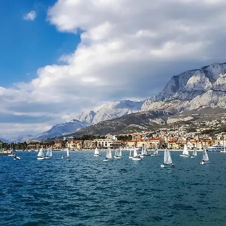 Stunning In With Kitchen Apartment Makarska