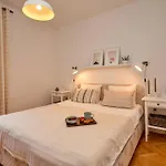 Appartement Three-bedroom In Makarska