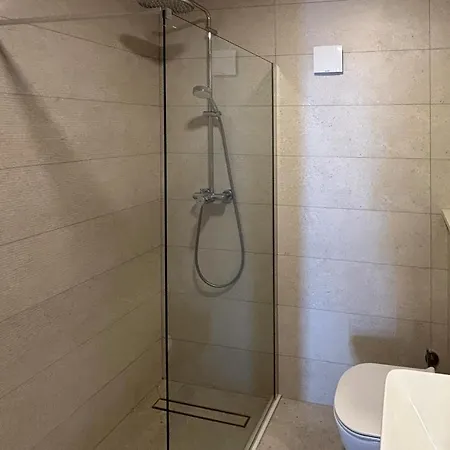 Three-bedroom In Appartement *